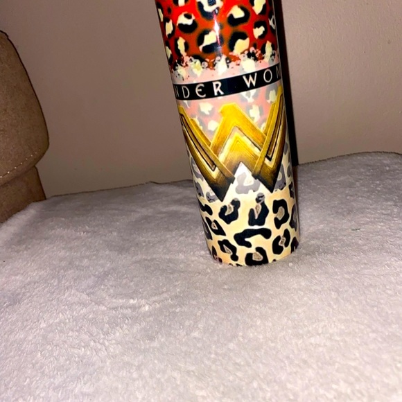 NWT Wonderwoman Leopard print red& tan/cream color w/Gold WonderWoman logo - Picture 3 of 6